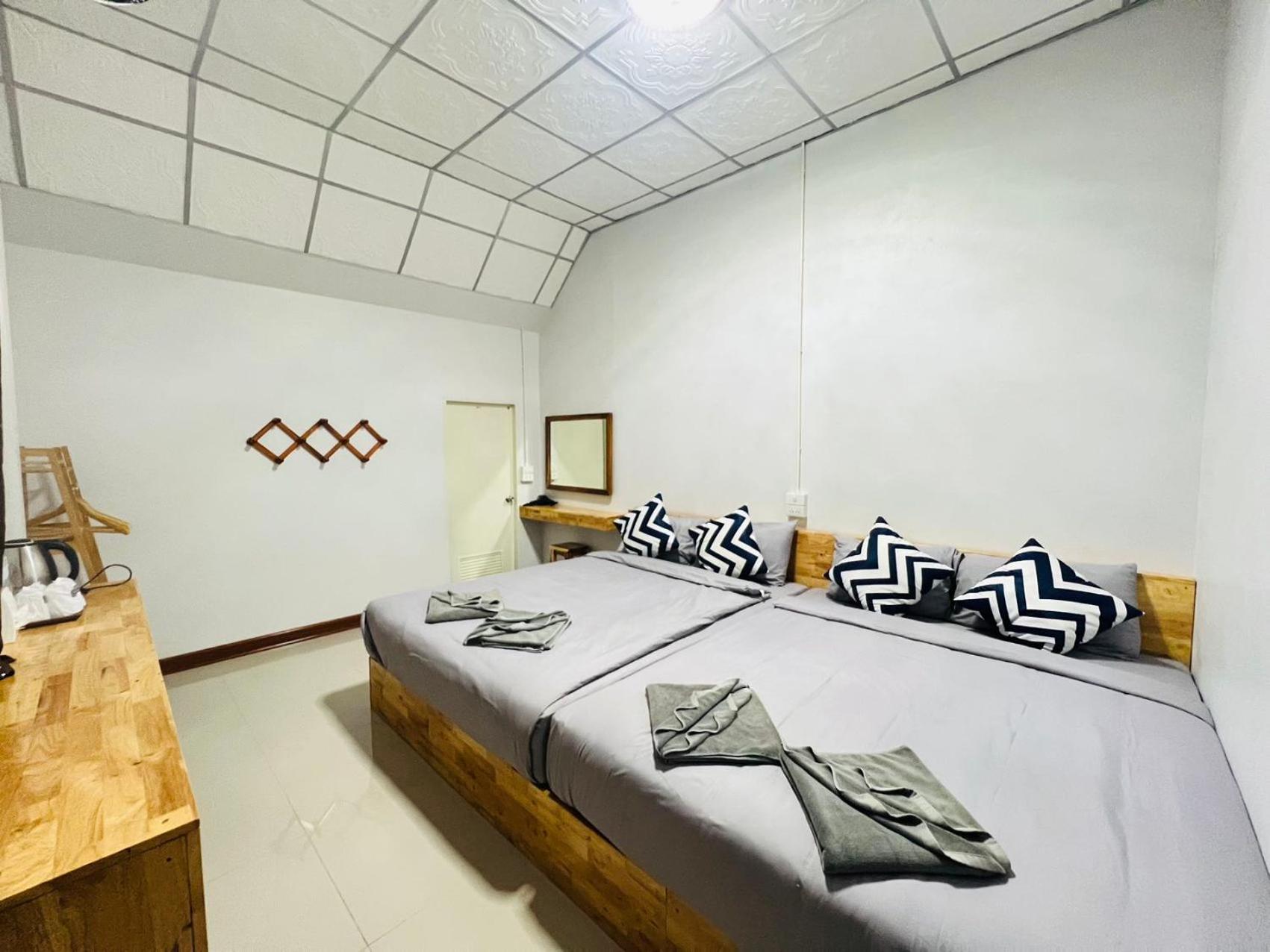 Lungwang Guest House Ban Rak Thai Exterior foto
